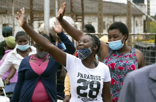 Zimbabwe releases prisoners to reduce COVID-19