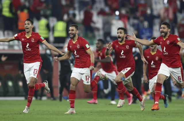 helps to keep Al Ahly mountaineering into neighborhoods, Esperance