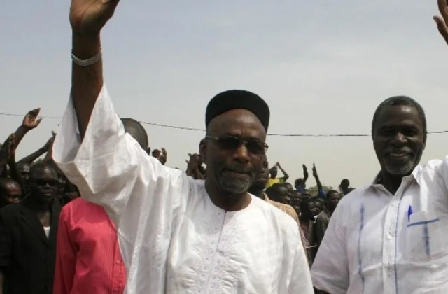 opponent Saleh Kebzabo condemns the ban