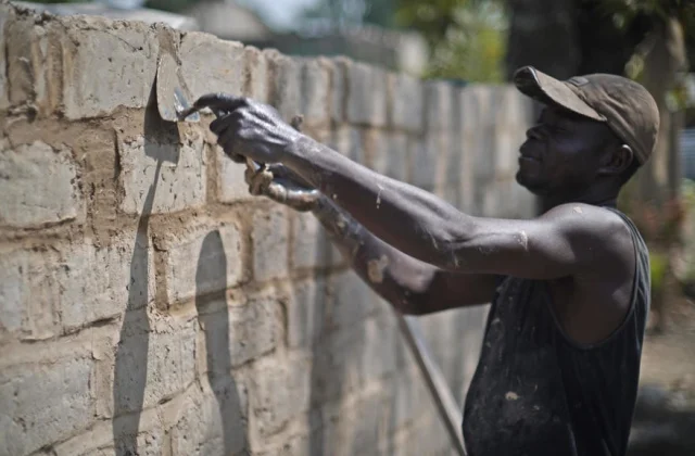 the rise in prices on construction sites for cement blocks