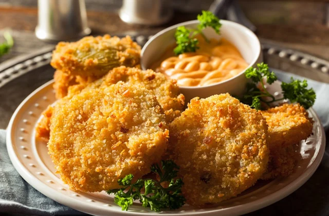 23 Iconic American Meals Everybody Ought to Strive As soon as