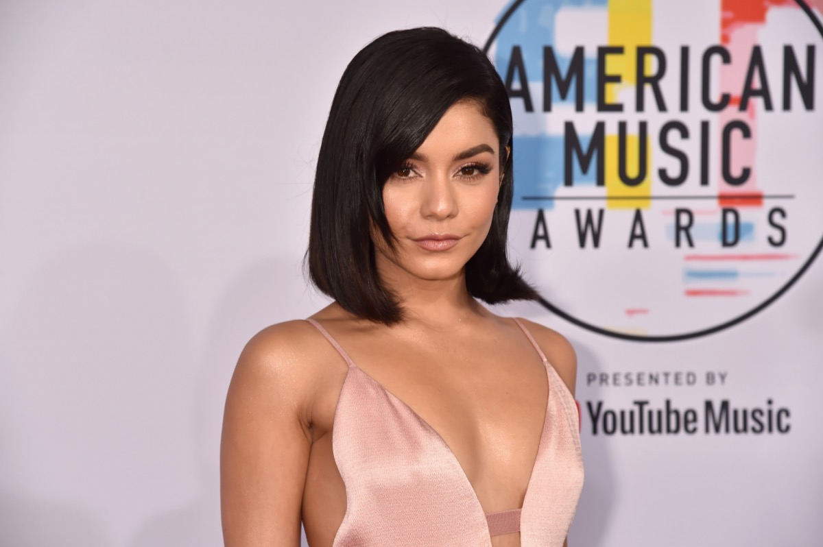 vanessa hudgens in pink dress on the red carpet