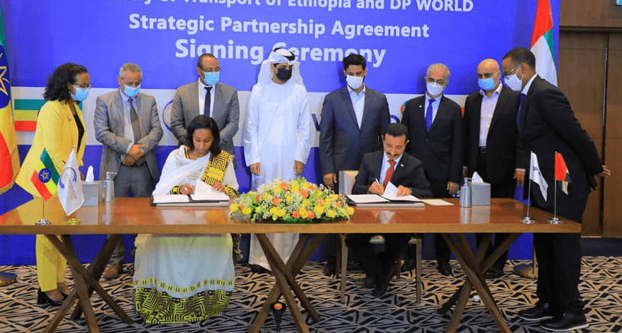 DP World iyo Itoobiya ayaa kala saxiixday heshiis lagu dhisayo wadada isku xirta Berbera iyo Itoobiya – Axadle