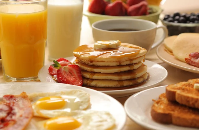 21 Issues That Occur to Your Physique When You Skip Breakfast