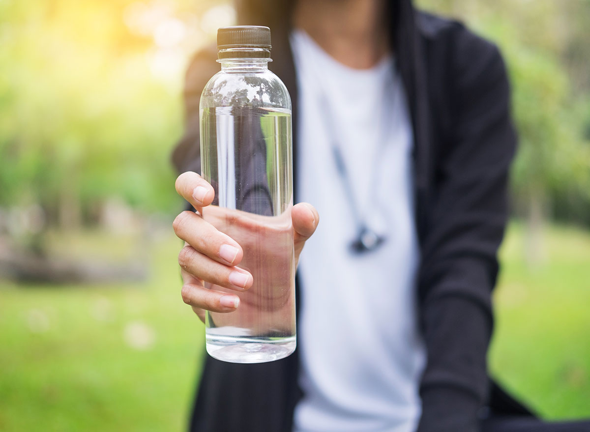 Shocking Aspect Results of Ingesting Too A lot Water, Says Science