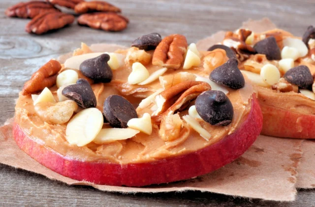 Wholesome Snack Meals Dietitians Say You Ought to Be Consuming