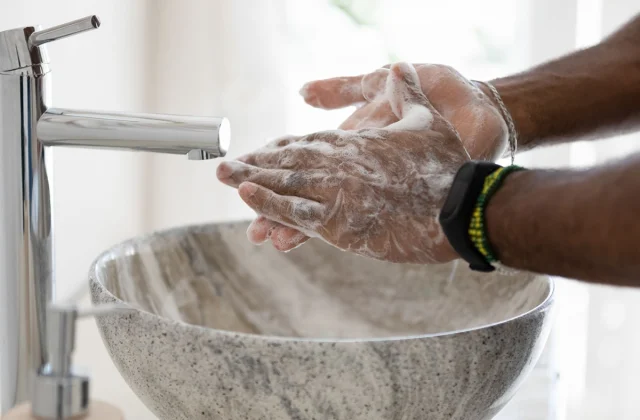 A Shocking 50% of Americans Still Don’t Wash Their Hands Before