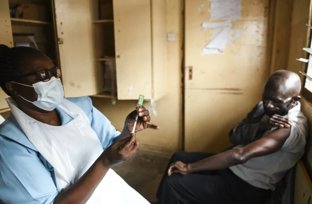 Africa’s fight against COVID-19 is facing vaccines