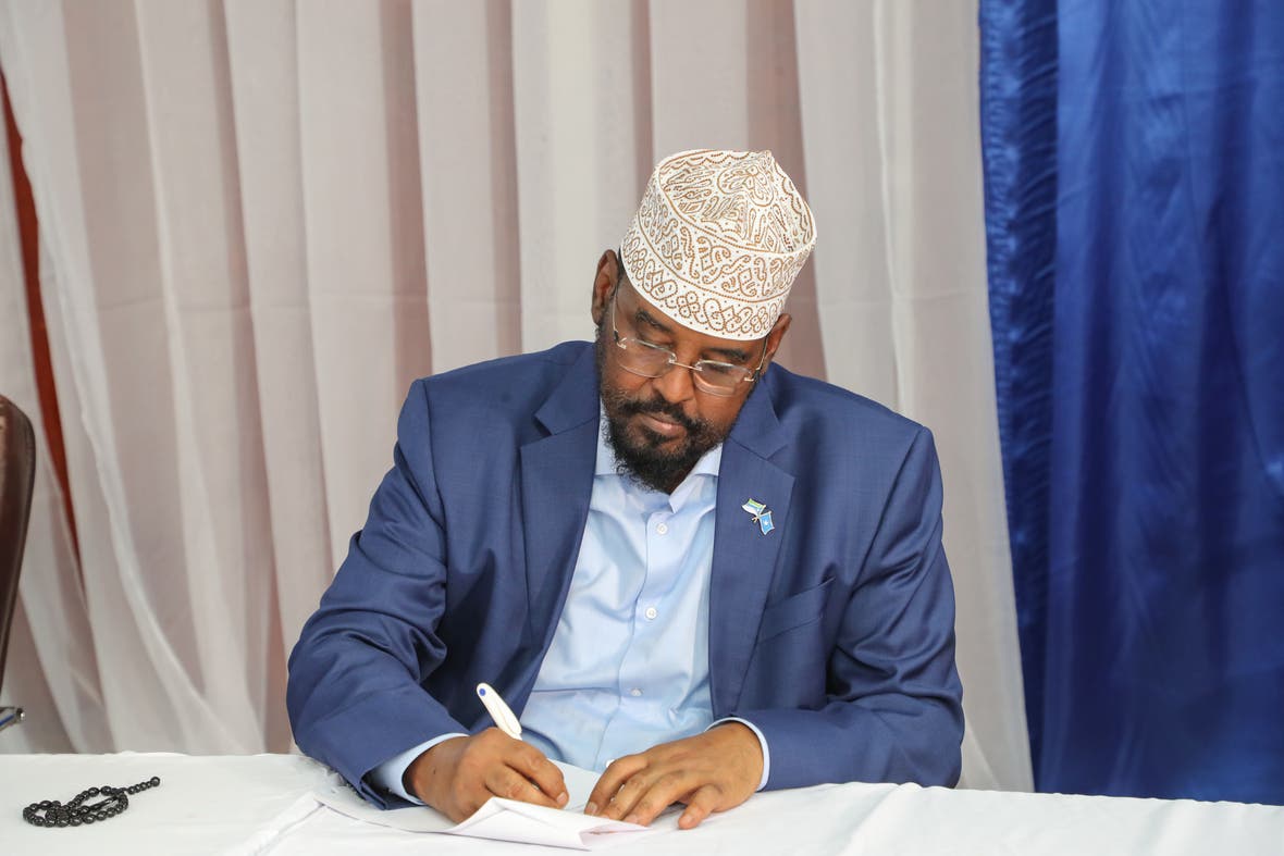 Axmed Madoobe oo farriin u diray ciidamada DF kadib heshiisk…