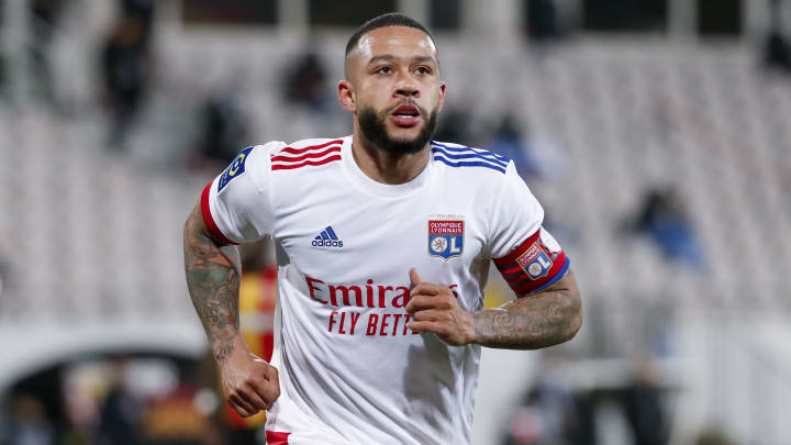Barcelona negotiations with Memphis Depay are ongoing