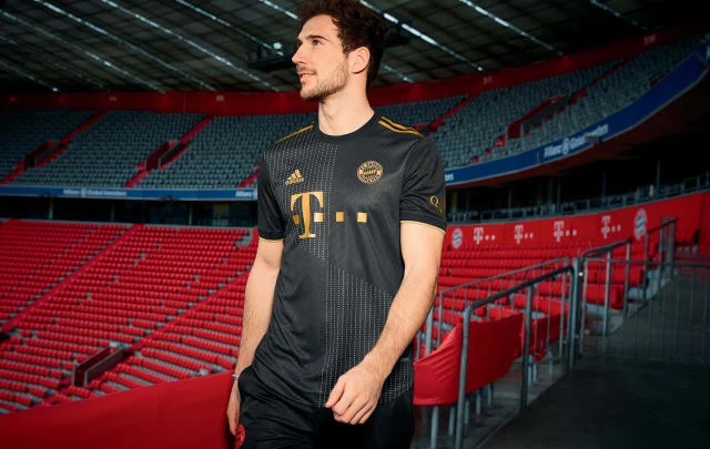 Bayern Munich presents new away equipment 2021/22