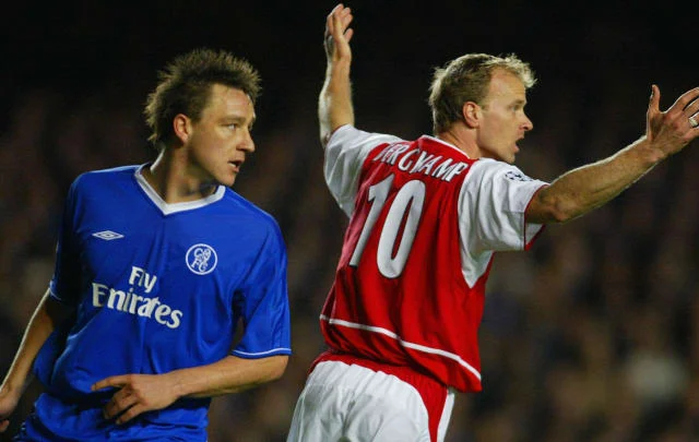 Select a mixed XI by means of the ages from Chelsea and Arsenal