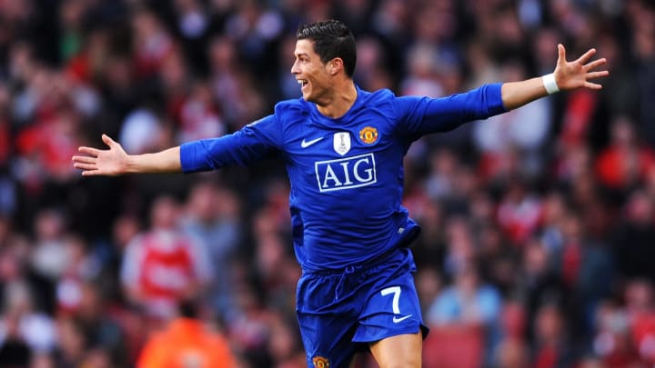 Cristiano Ronaldo’s implausible free kick towards Arsenal 2009