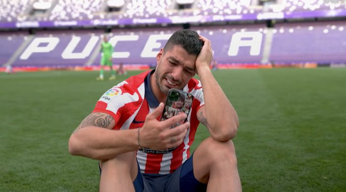 Ereyadii Uu Xalay Yidhi Luis Suarez Oo Ooyaya: “Hoos Ayey Ii Dhigeen