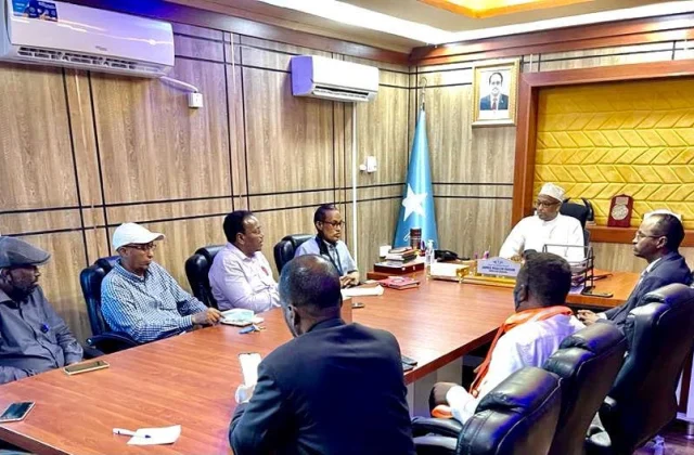 DF, shirkadaha duulimaadka waxay ka wada hadlayaan qorshayaal su’aal laga weydiinayo go’aanka Kenya – Axadle