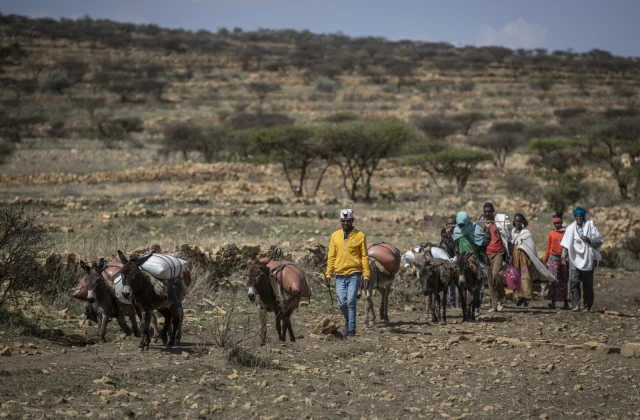 Ethiopian soldiers kidnap hundreds of internally displaced persons