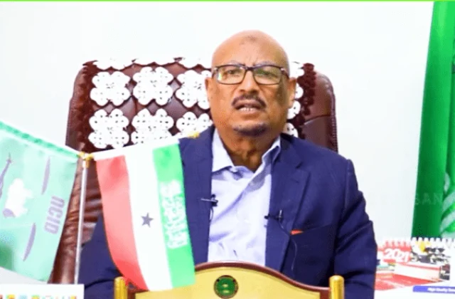 Feysal Cali Waraabe oo shaaciyey dhibaato ay kala kulmeyn wa…