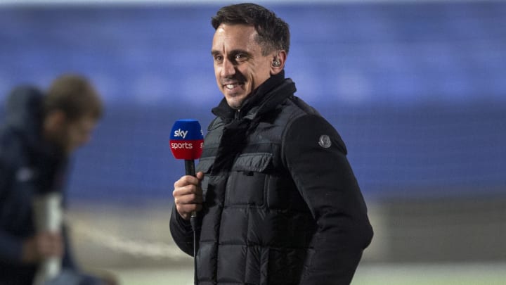 Gary Neville urges Glazer household to do “honorable factor” and promote Man Utd