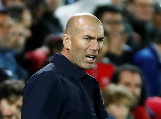 Kaddib Marka Uu Ka Tago Actual Madrid, LABADA Shaqo Ee Zinedine Zidane