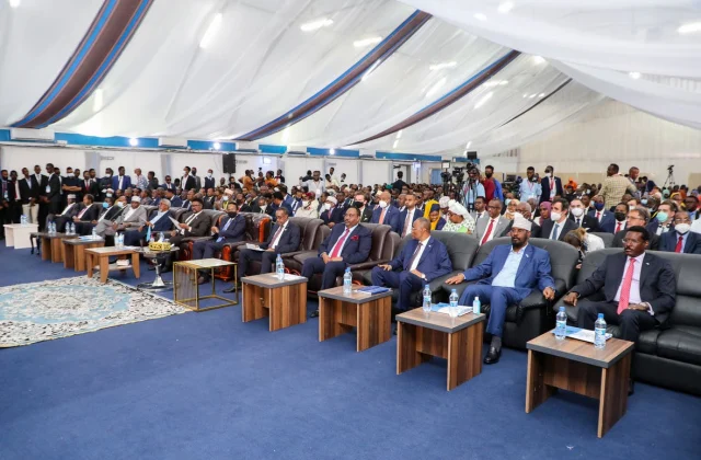 Kadib heshiiskii Afisyoone, beesha caalamka oo baaq cusub u …
