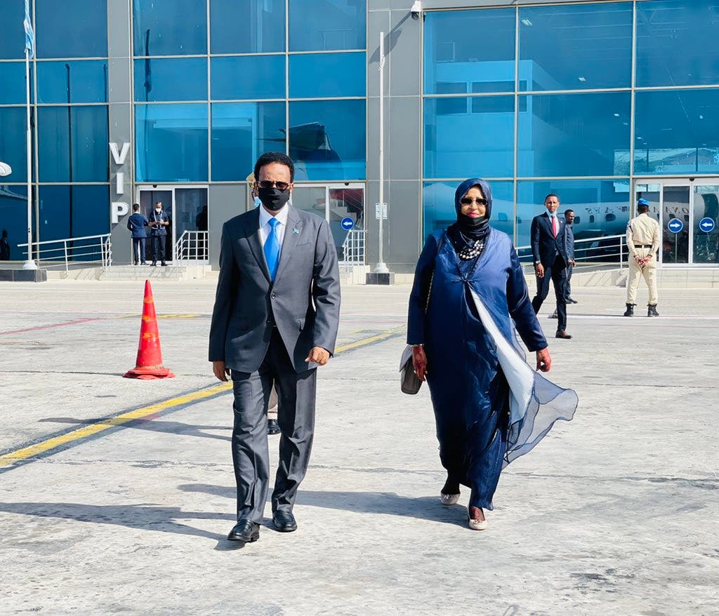 Madaxweyne Farmaajo oo safar dibadeed u baxaya