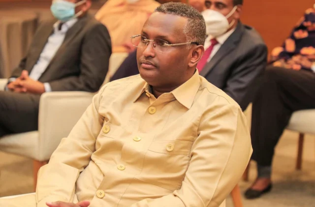 Mahad Salaad oo tallaabadii uu qaaday Cabdi Waayeel la xirii…