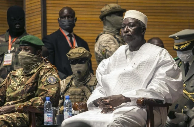 Mali is threatened by sanctions