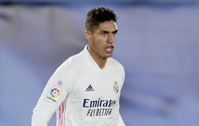 Man Utd goal Raphael Varane with a bid of £ 40 million