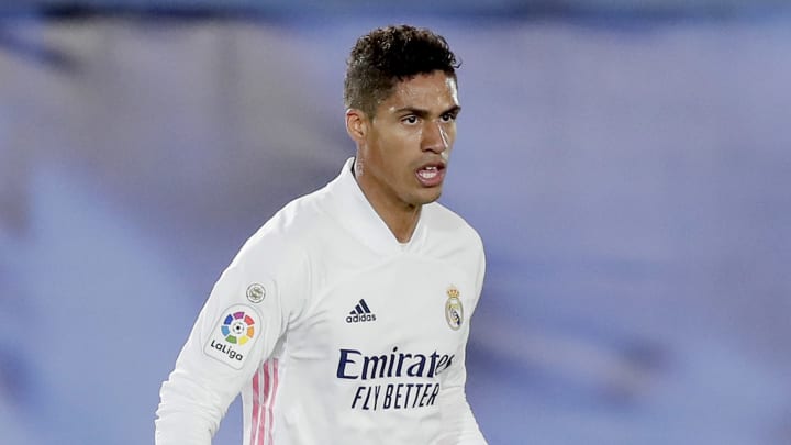 Man Utd goal Raphael Varane with a bid of £ 40 million