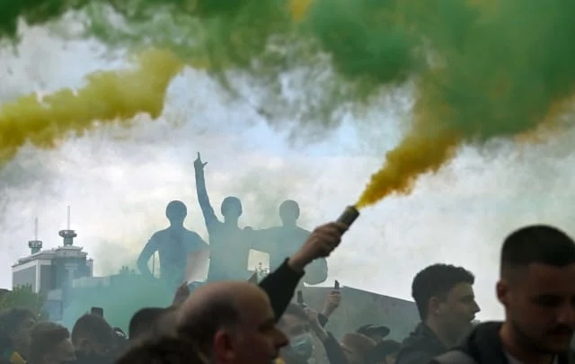 Man Utd vs Liverpool kick-off delayed in the midst of fan protests