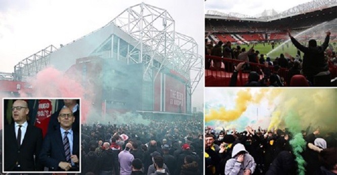 Maxaa Hawl Sugaysa: Manchester United Oo 10,000 taageereyaal Cadhaysan