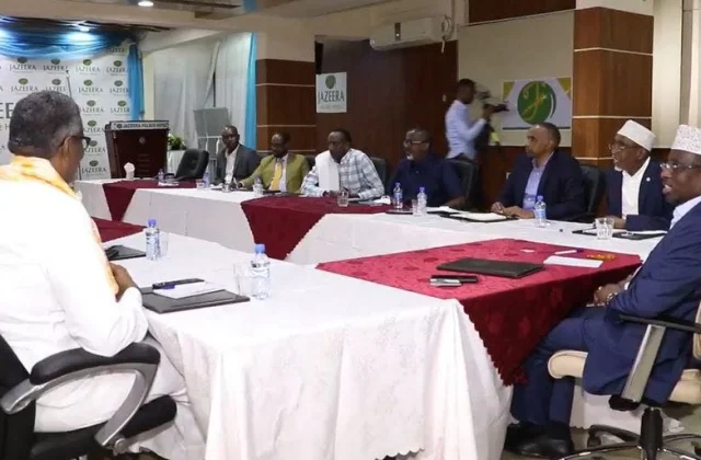 Midowga Musharaxiinta oo kala caddeeyey inay sii jiri doonaa…