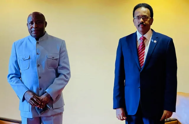 Muxuu Farmaajo kala hadlay Madaxweynaha Burundi?  – Axadle