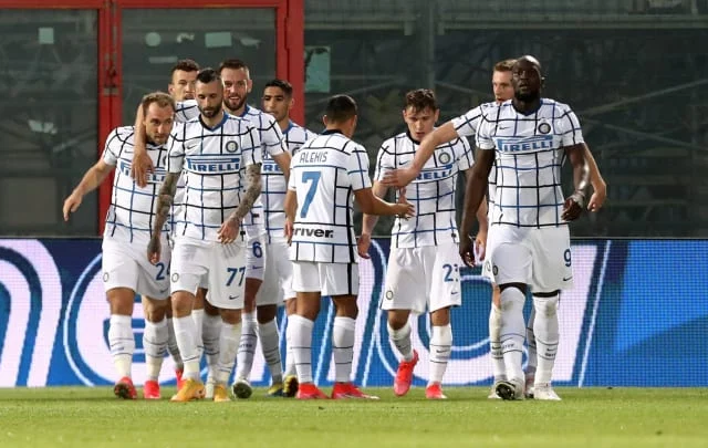Participant score as Inter earns 2-0 victory towards Crotone