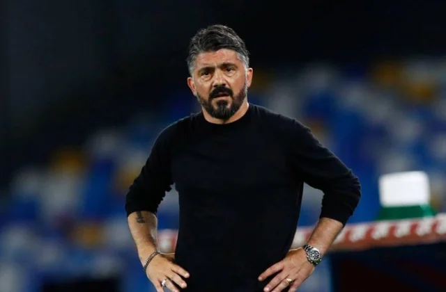 RASMI: Napoli Oo Qaabkii Ugu Xumaa Shaqada Uga Caydhisay Tababare