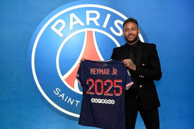 RASMI: Neymar Oo Heshiis Cusub U Saxeexay PSG Iyo Mushaharka Waallida