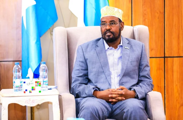 Rajada Axmed Madoobe ee shirka Muqdisho, safarkiisa maanta kadib + Video – Axadle