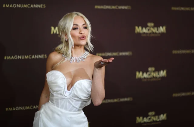 Rita Ora shares her exact arms, stomach and buttocks