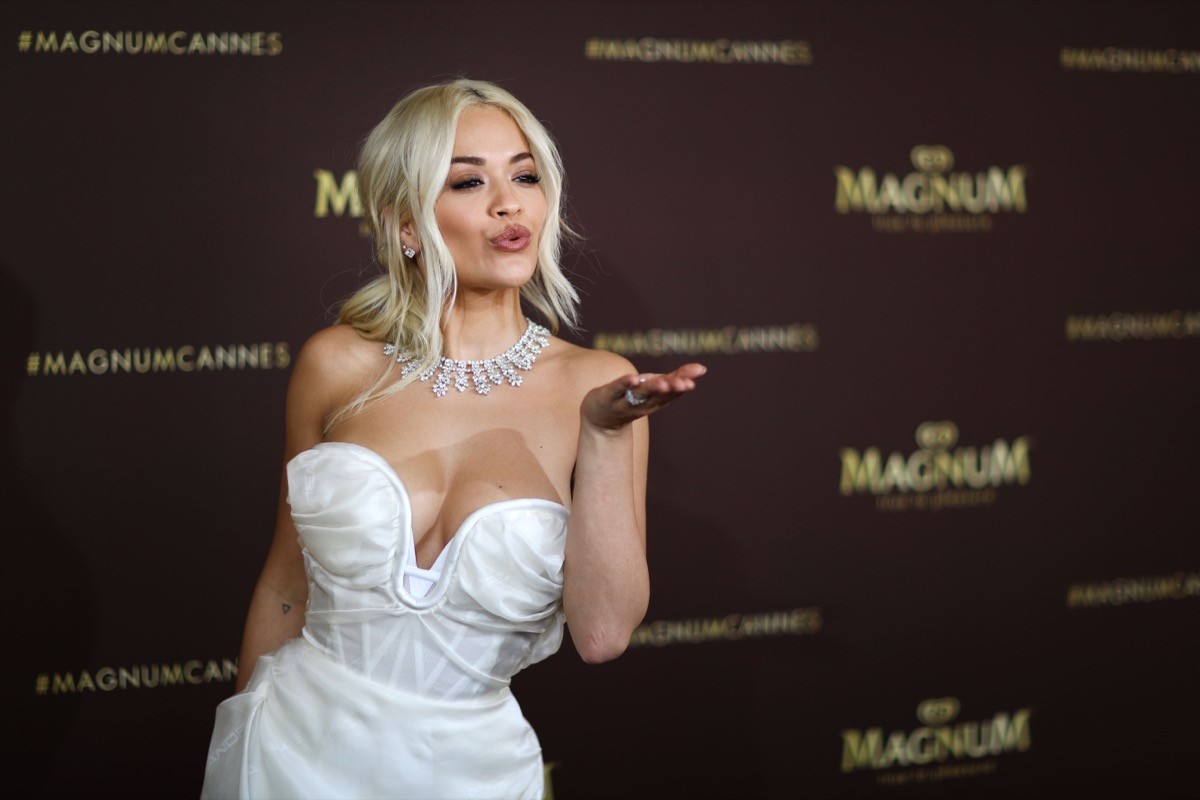 Rita Ora shares her exact arms, stomach and buttocks