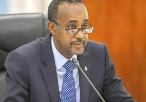 Robles magi?  PM gathers stakeholders when election negotiations take shape