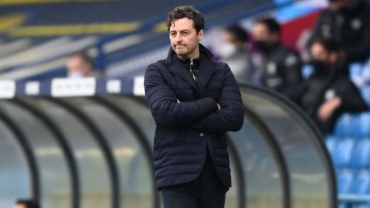Ryan Mason reacts to VAR not permitting the Harry Kane purpose