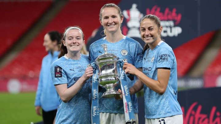 Sam Mewis and Rose Lavelle depart Man Metropolis to return to the NWSL