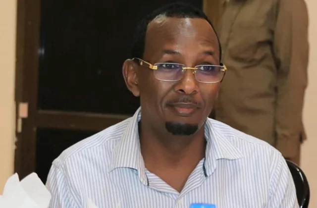 Sanbaloolshe: Farmaajo wuxuu doonayaa Rooble inuu burburiyo mucaaradka – Axadle