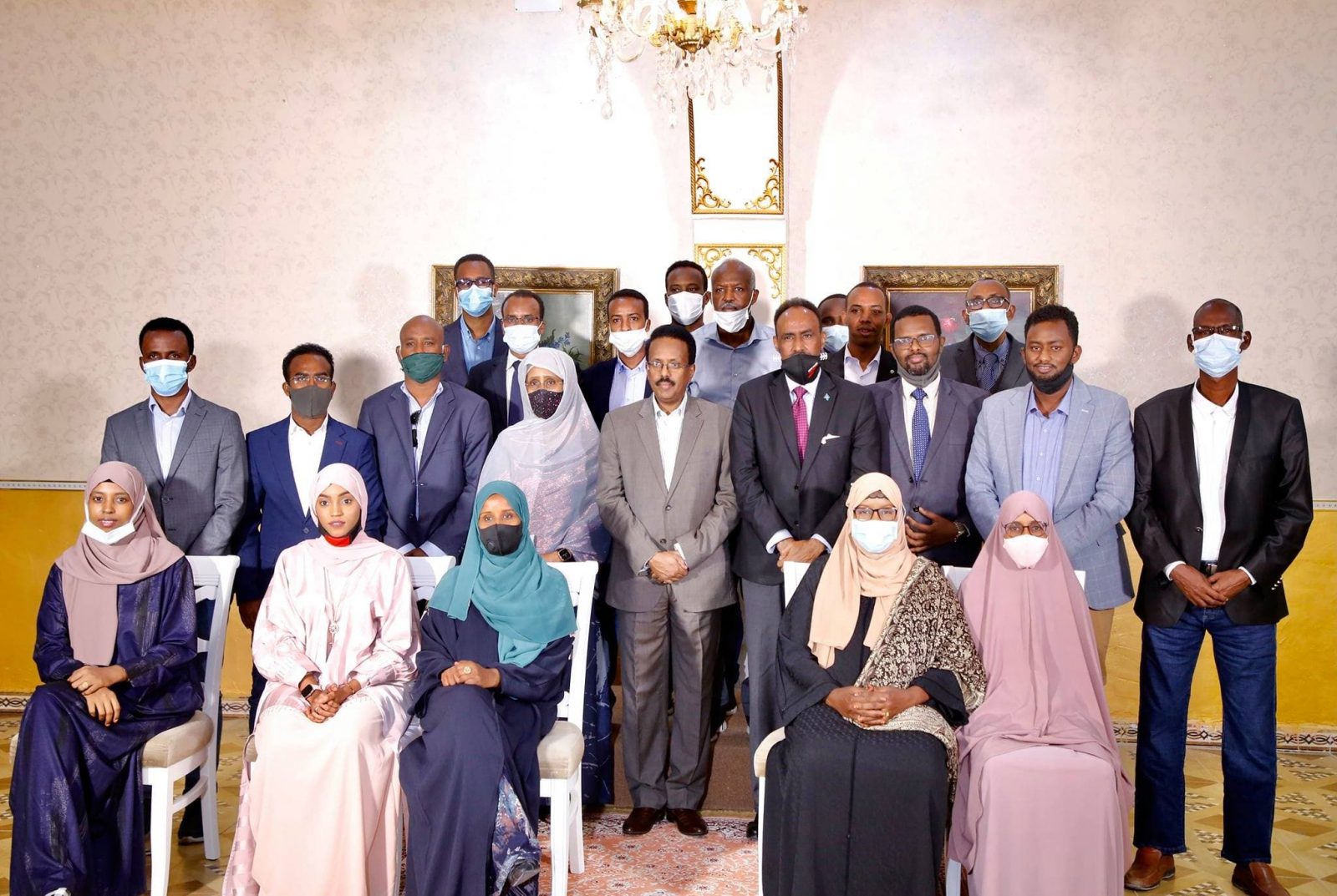 Sawirro: FARMAAJO oo kulan kale ku yeeshay Villa Somalia – Axadle