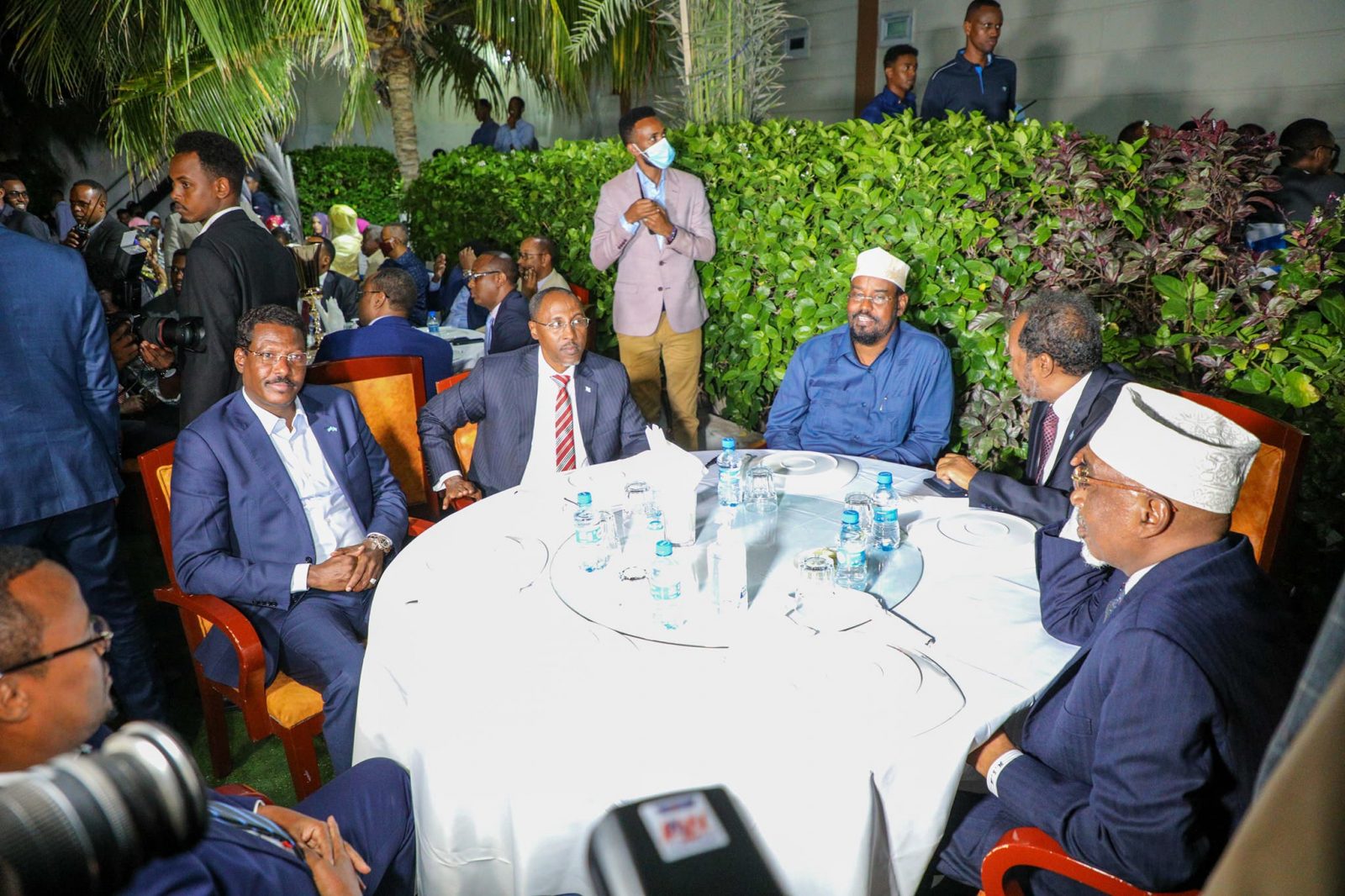 Sawirro: Maxaa kasoo baxay kulankii xalay ee musharraxiinta …