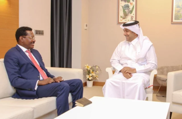 Sawirro: Maxay wakiilada Qadar kala hadleen Qoor Qoor iyo Guudlaawe?  – Axadle