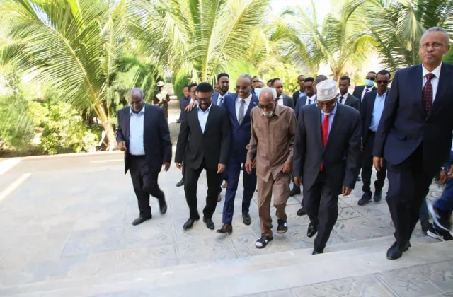 Sawirro: Qorshaha kulanka siyaasiyiinta ugu miisaanka culus …