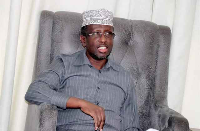 Sawirro: Sheekh Shariif oo war ka soo saaray kulanka uu la yeeshay taliyaha Hijaar – Axadle