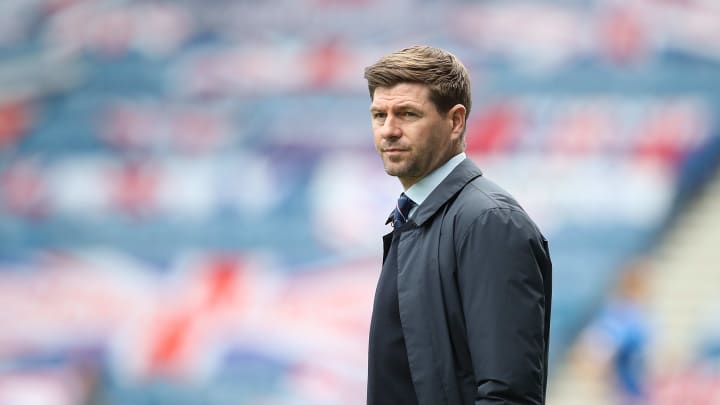 Steven Gerrard discusses phone conversations with Sir Alex Ferguson