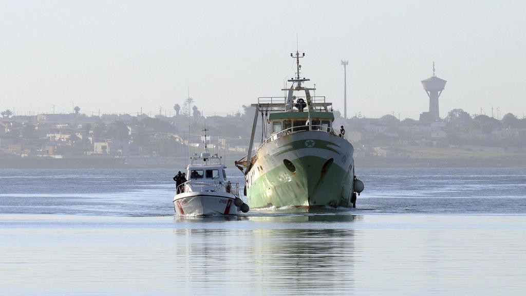 Tensions in the Mediterranean between coastguards